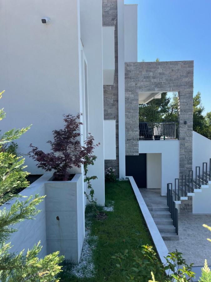 Villa Pine Бар Экстерьер фото