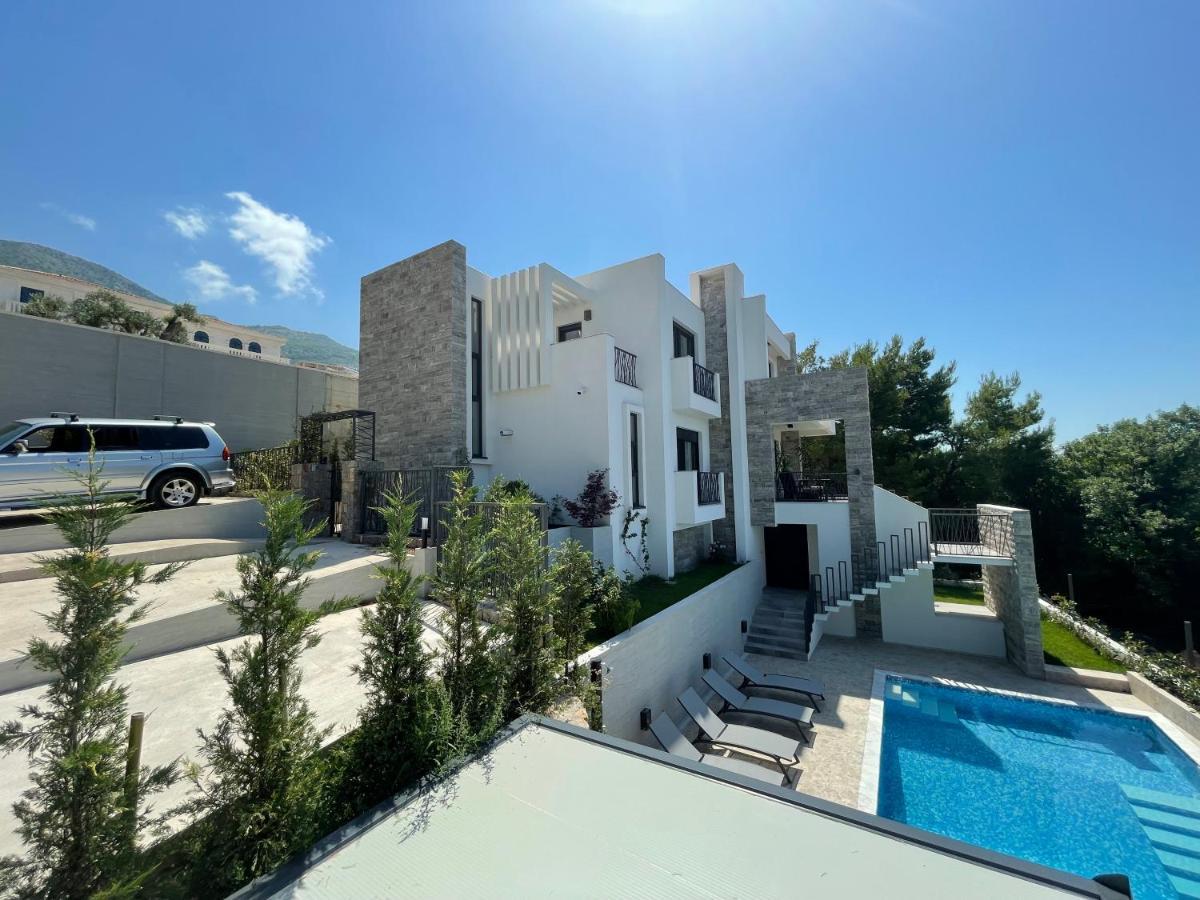 Villa Pine Бар Экстерьер фото