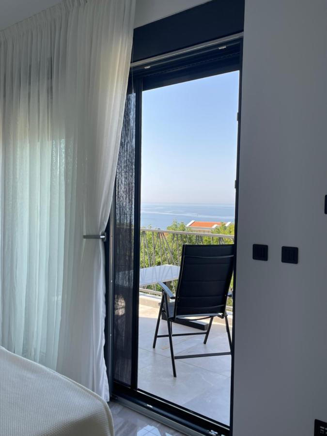 Villa Pine Бар Экстерьер фото