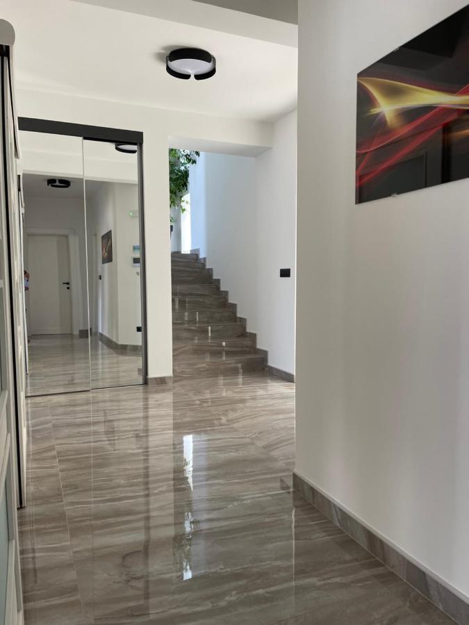 Villa Pine Бар Экстерьер фото