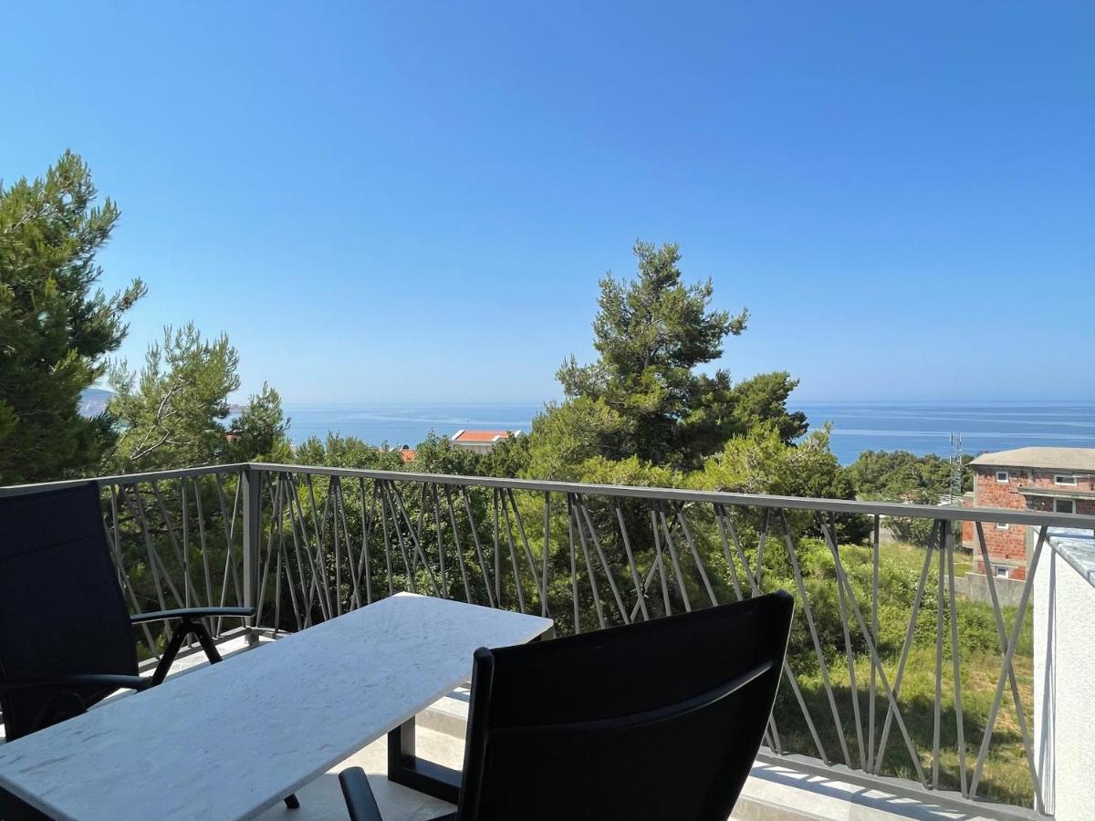 Villa Pine Бар Экстерьер фото